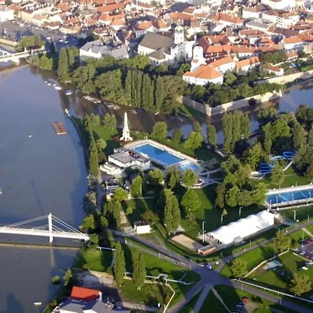 アパート Dunalux ジュール